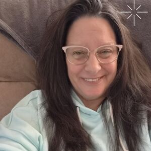 Meet your Posher, Debbie